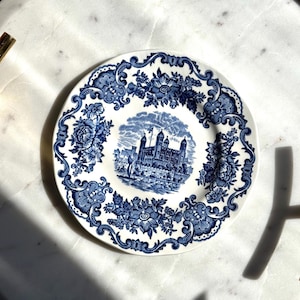 Vintage Blue and White Floral Ring Dish || Floral Porcelain Ring Dish || Vintage Catchall || Vintage Ring Dish || Vintage Trinket Dish