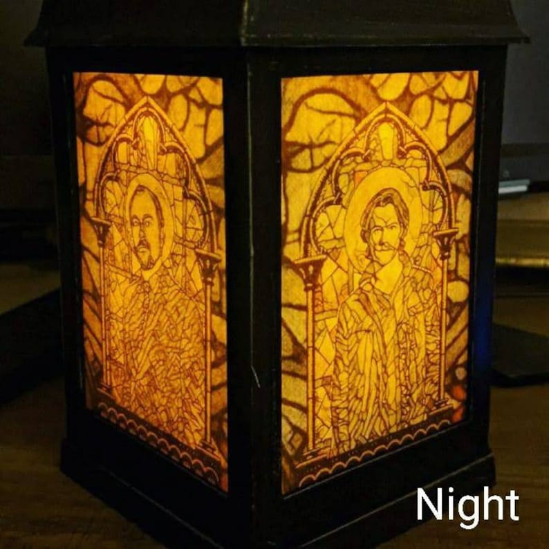 Four-sided Supernatural Inspired Lantern Night Light: Dean, Castiel, Sam, Crowley imagem 3