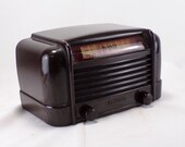 1946 DeWald Bakelite Case Radio Restored and Working. FREE Shipping