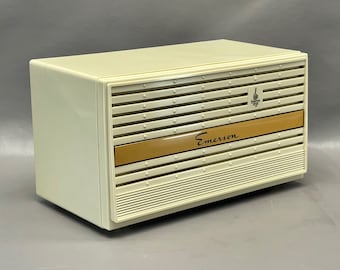 VRS0131 1962 Emerson Radio Restored and Working. FREE Shipping! Vintage Radio Mid Century Radio Tube Radio