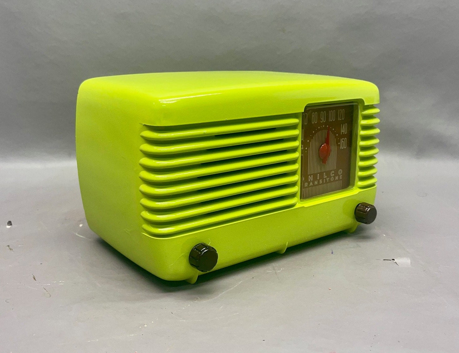 VRS0067 1948 Philco Mid Century Radio Model 48-200. Beautiful and