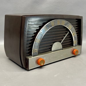 VRS0162 Rare 1959 Motorola Radio Model 59X11U. FREE Shipping! Restored and Working! Mid Century Radio. Vintage Radio. Antique radio.