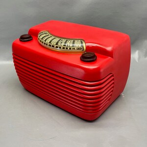 VRS0087 1946 Philco &quot;Hippo&quot; Radio Model 46-420. Restored and Working! FREE Shipping! Vintage Radio Mid Century Radio Tube Radio