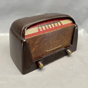 VRS0269 1949 Bendix Radio Restored and Working. FREE Shipping! Vintage Radio Mid Century Radio Tube Radio