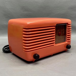 VRS0060 1948 Philco Mid Century Radio Model 48-200.  Beautiful and Restored! FREE Shipping! Vintage Radio Mid Century Radio Tube Radio