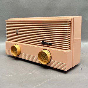 VRS0336 1960 Sylvania Pink Radio. Restored and Working. FREE Shipping! Vintage Radio Mid Century Radio Tube Radio