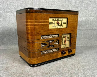 VRS0750  1940 Philco Clock Radio Model PT-69. Restored. Clock and Radio Play Great! FREE Shipping!