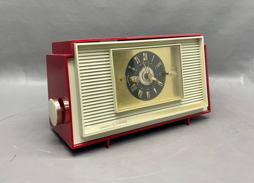 1958 General Electric Vintage Clock Radio Restored and Working FREE