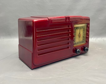 VRS0107 Radio Emerson modelo 333 de 1941. ¡Envío gratis! ¡Restaurada y funcionando! Radio de mediados de siglo. Radio vintage. Radio antigua.