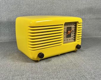 VRS0483 1948 Philco Mid Century Radio Model 48-200.  Beautiful and Restored! FREE Shipping! Vintage Radio Mid Century Radio Tube Radio