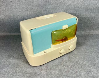 VRS0643 1947 Emerson Radio Restored and Working! FREE Shipping! Vintage Radio Mid Century Radio Tube Radio