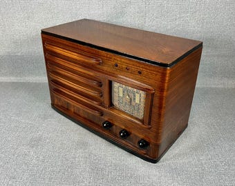 VRS0586 1940 Emerson Radio Model DA-287. Ingraham Cabinet.  Mid Century Radio.  FREE Shipping.  Antique Radio. Vintage Radio.