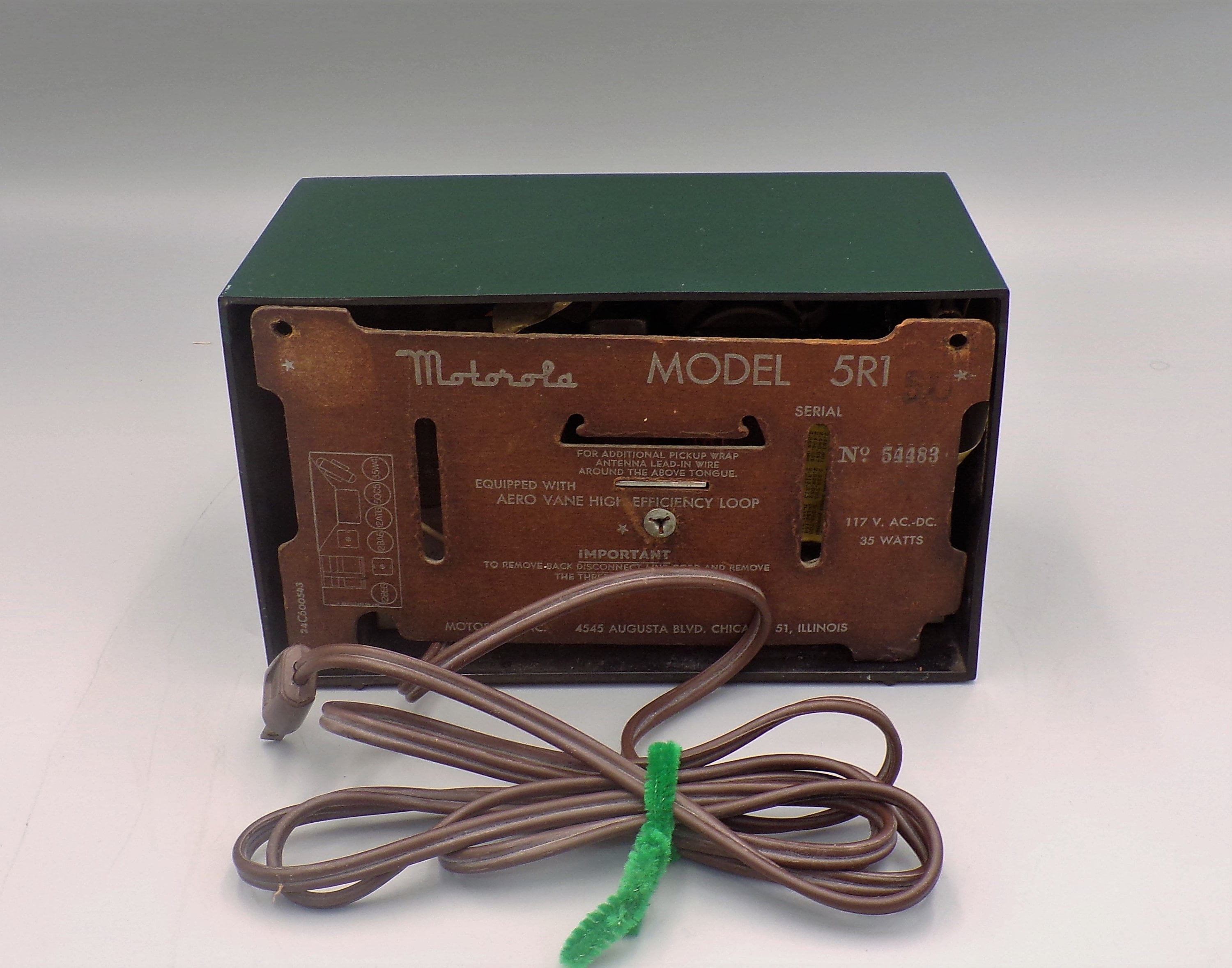 VRS0166 1950 Motorola Atomic Era Radio. Beautiful and