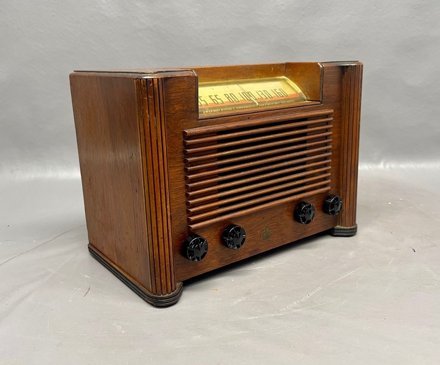 1942 Emerson Radio Model