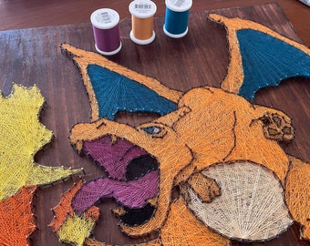 Charizard Base Set Pokemon String Wall Art / Decoración de la habitación / Pieza de colección / Increíble detalle