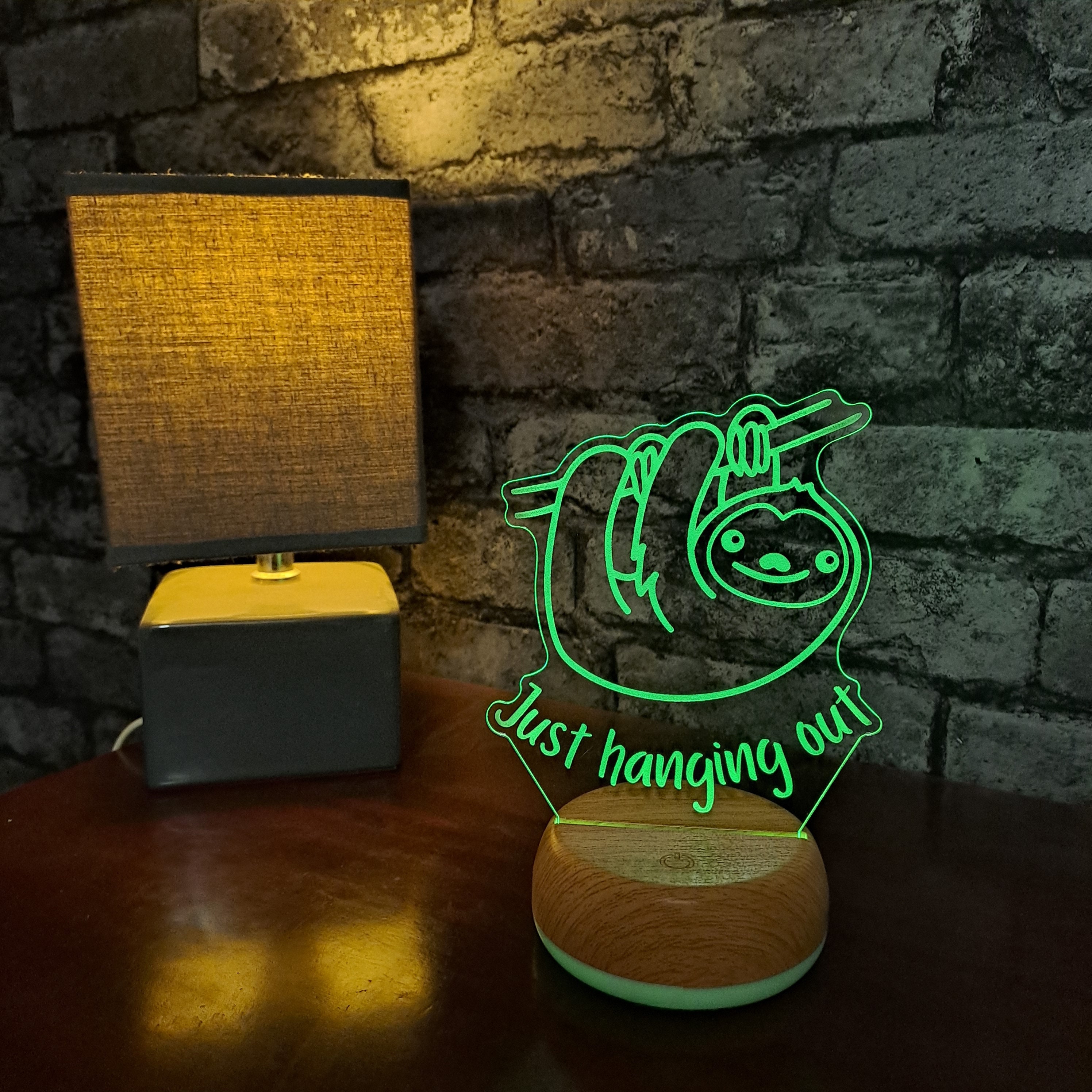 Sniggle Sloth Chihuahua Dog Head 3D Illusion LED Night Light Sign  Nightstand Desk Lamp