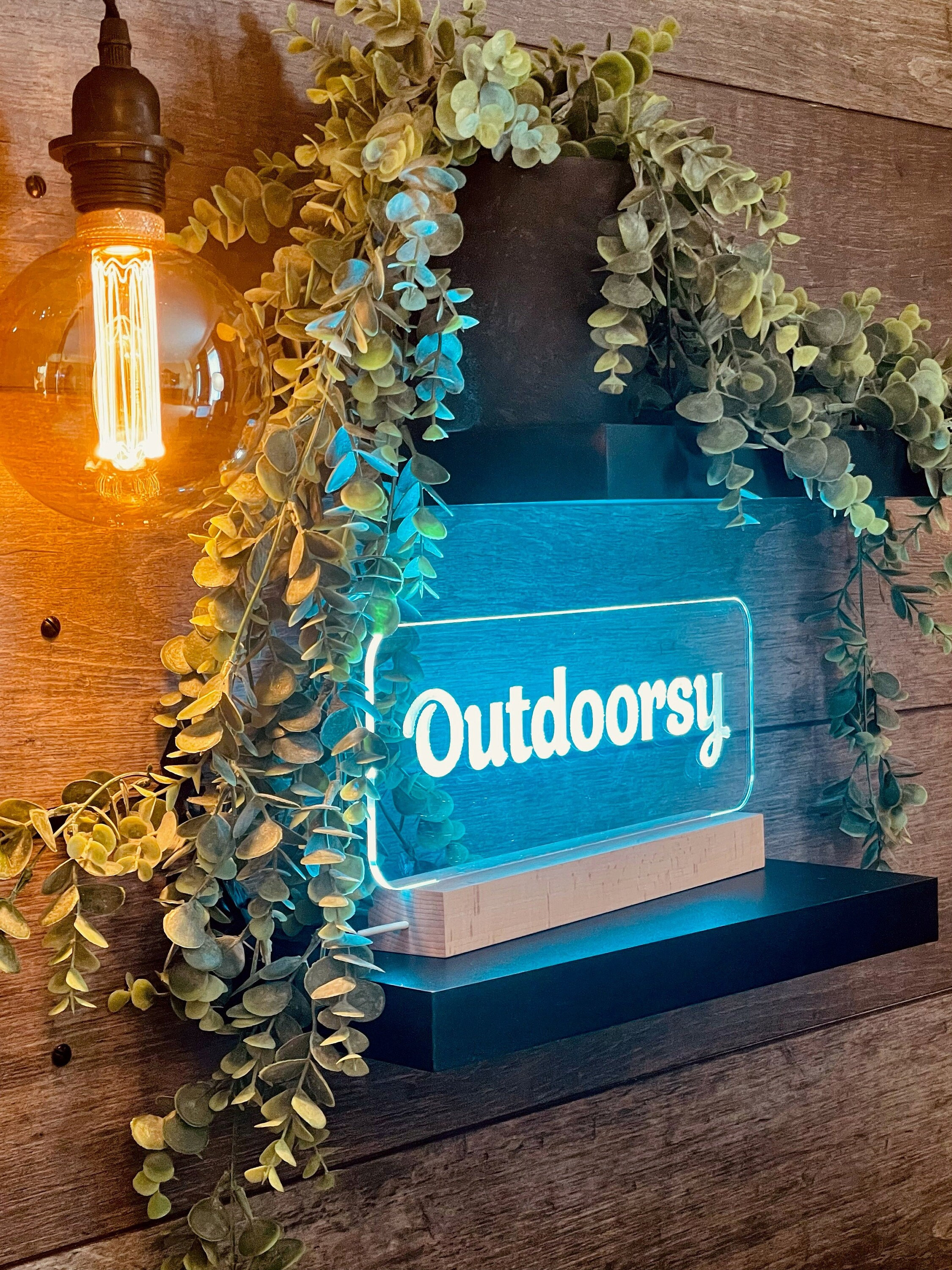 Personalised Company Logo LED Display Light with Wooden Base - 7 LED colour Plaque Gift Custom logo Acrylic Business Sign Shop Window
