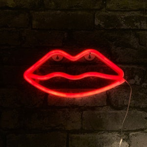 Lippen NEON LED Wandlicht, Schlafzimmer Licht, Wohnzimmer Licht, Wandlicht, Nachtlicht, Lippen Licht, Neonlicht, USB Licht, Geschenk, Geburtstag