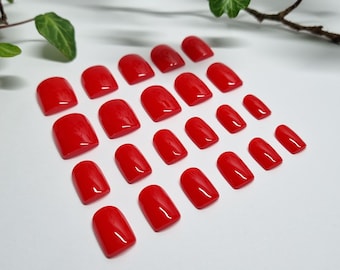 True Red Extra Short Press On Nails, Full Set 0f 22