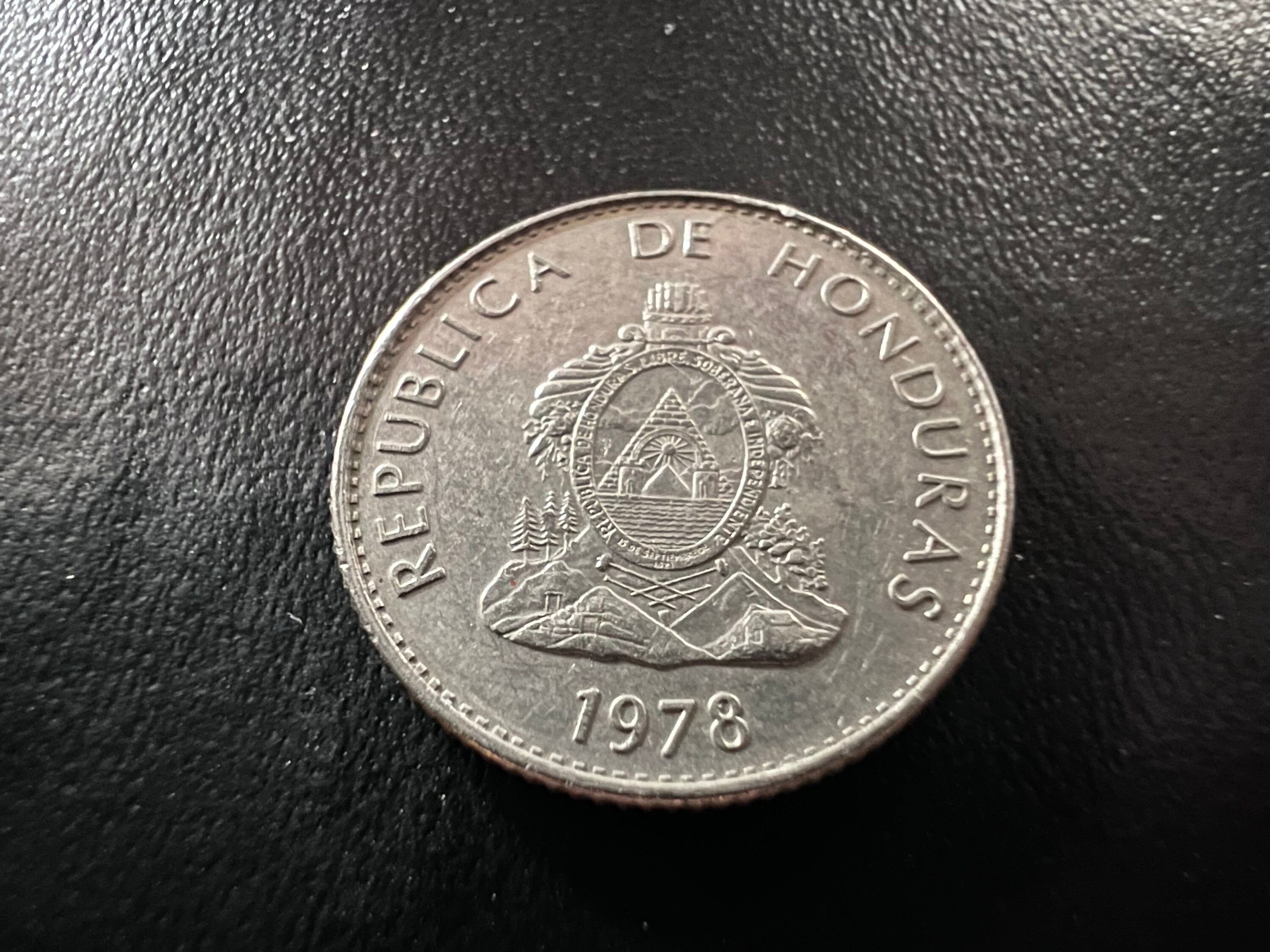 thumbnail interactive-video image 1 of Honduras 4-Coin Set – 5, 10, 20, 50 Centavos (Uncirculated, UNC) 1 of 2