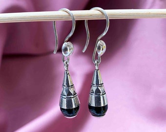 Touareg earrings in silver and onyx Tezounoute