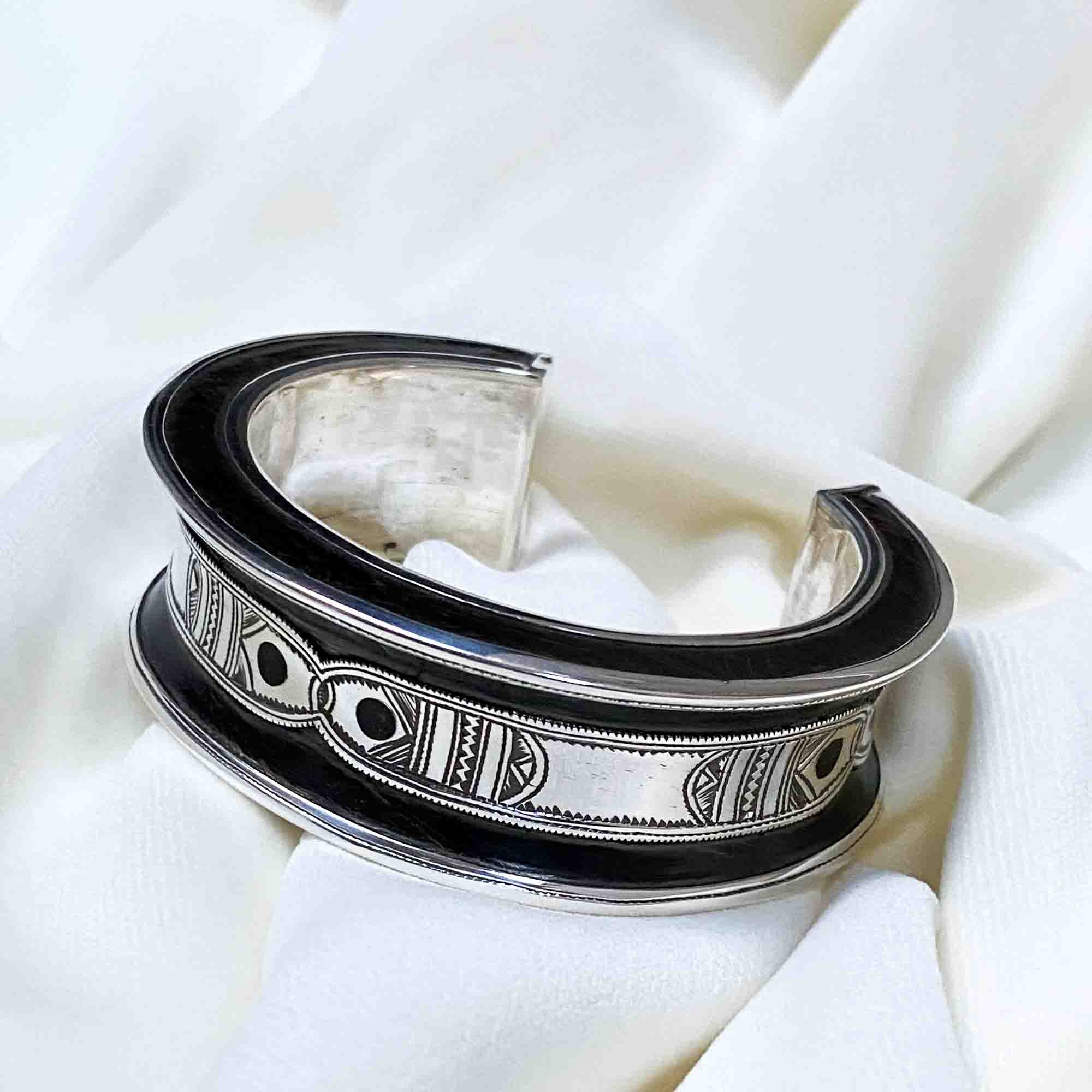 アクセサリー Adawat'n Tuareg bracelet TAFOUKT ADAWAT'N TUAREG Bracelet Tafoukt - The Refinement
