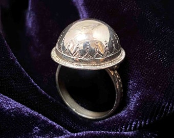 Traditional Touareg ring in solid silver grain of sand, bell, dome