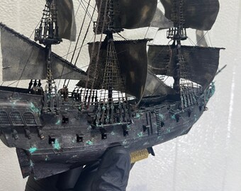 Black Pearl Ship Model Gift Handmade 2006 Version Miniature Black Pearl Ship Model Gift Handmade 2006 Version Miniature