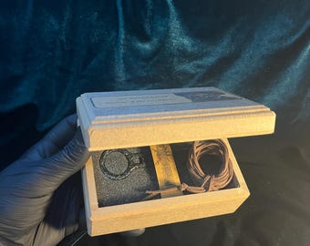 Metal Davy Jones Key + Will Turner Knife With Art Box Prop Replica