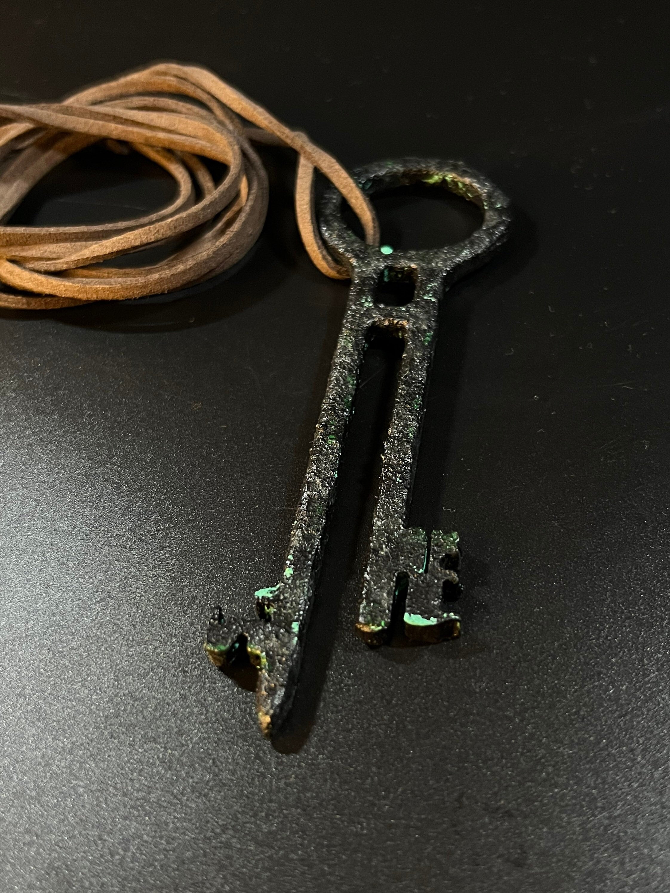 Pirates Of The Caribbean DAVY JONES Key With Thong Master