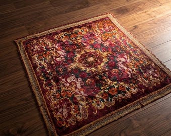 Vintage Handwoven Turkish Rug 130x130 cm, Century Old Small Square Rug, Boho Chic Oriental Area Rug, Rare Old Carpet
