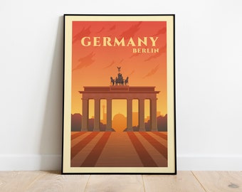 Pode incluir: Um cartaz de viagem vintage com o Portão de Brandemburgo em Berlim, Alemanha. O cartaz tem um fundo de pôr do sol com o texto "GERMANY BERLIN" no topo.