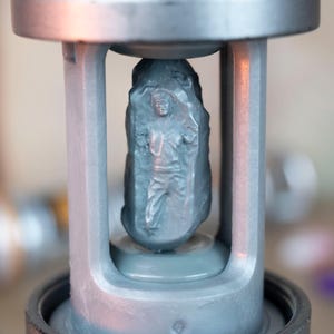 Solo in Carbonite Kyber Crystal / Kyber in resina compatibile con Savi, ispirato a Star Wars, per collezionisti di spade laser / contrabbandiere