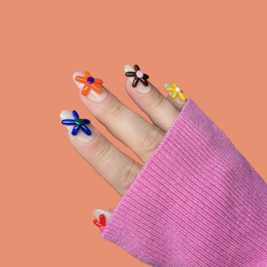 3D COLORFUL FLOWERS press on nails image 4