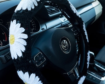 Crochet Daisy Flower Steering Wheel Cover: Boho Car Decor