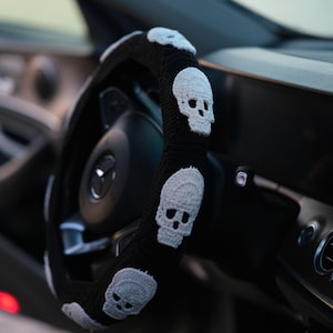 Black Skull Steering Wheel Cover Crochet for men | Halloween car accessories interior decor bild 2