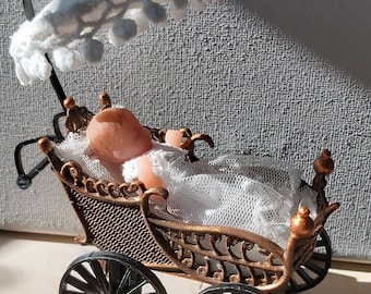 Poussette Victorienne Avec Poupée Bébé - Osier - Ensemble Parfait - Reproduction