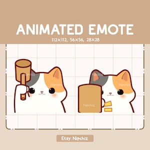 Animowana emotka Uroczy kot Calico uderza młotkiem - Chibi Cartoon Emotka - Gotowa do użycia - Śmieszna emotka