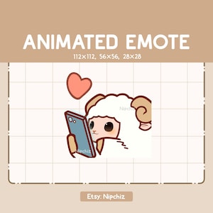 Joli mouton animé tenant son téléphone en tapant dessus - Emote dessin animé Chibi - Prêt à l'emploi - Emote drôle