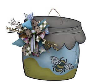 Floral bee and honey door hanger, bee door decoration, flowery hostess gift, new home decoration, summer home decor, front door hanger