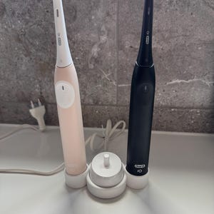 Braun ORAL-B IO series Toothbrush Holder, bathroom tidy, 2-3 brushes stored hygienically. IO2 IO3 IO4.