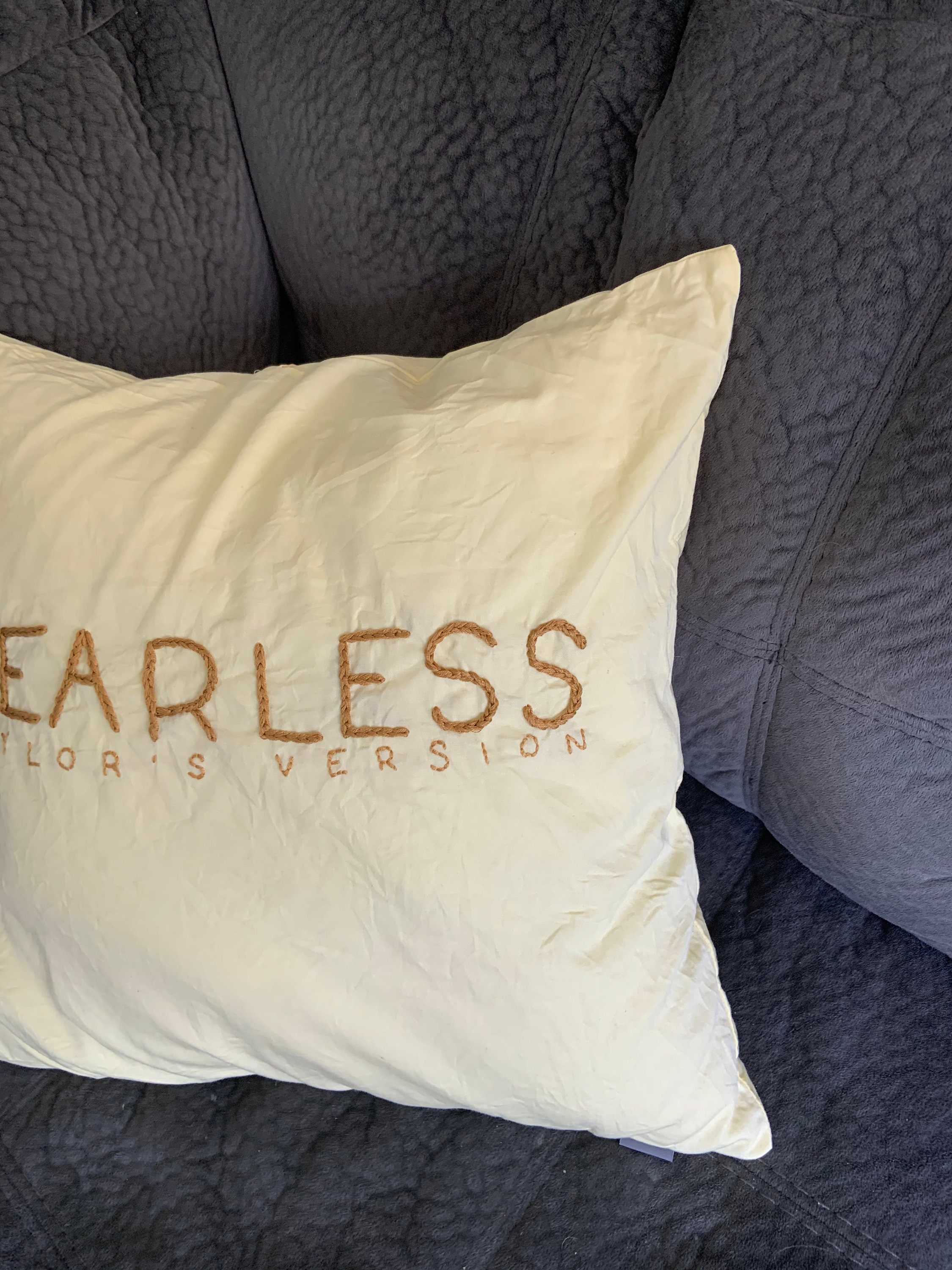 Taylor Swift bordado throw pillow la versión de Fearless Etsy