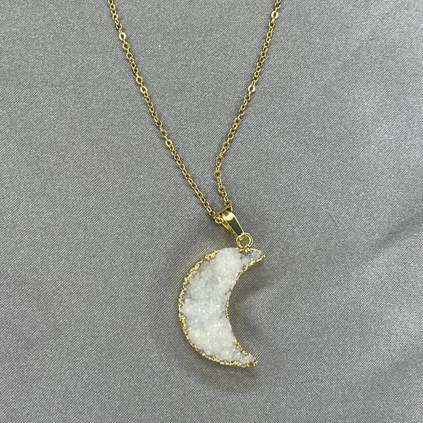 Natural Druzy Quartz Crescent Moon Necklace, Half Moon Natural Druzy necklace, Crescent Moon Druzy Necklace, Gold Plated Necklace