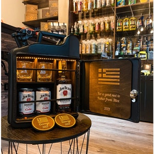 Minibar Jerry Can patriótico de 10 l, regalo de Navidad original personalizado para un hombre, minibar personalizado para el hogar, el mejor regalo de bar para papá
