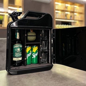 Minibar Bidón Bidón Personalizado de 20 L con Altavoz Bluetooth, Regalo Original Personalizado para Hombre, Minibar de Viaje, Bar de Combustible Personalizado, Bar Portátil