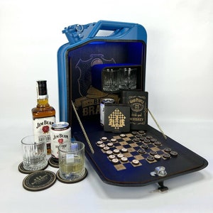 Minibar personalizado de 20 L para regalar, juego de ajedrez para viajar, barra de combustible personalizada, minibar personalizado, regalo de cumpleaños para él