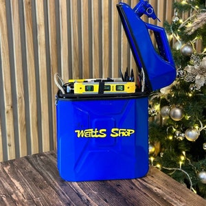 Bidón con herramientas, caja de regalo, caja con herramientas, regalo para él, regalo hecho a mano para él, regalos para la cueva del hombre, hecho a mano, caja de herramientas