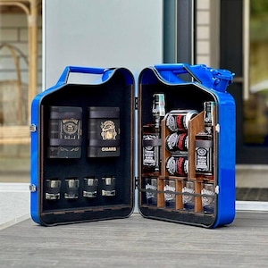 Juego de minibar con bidón de 20 L para 4 personas con juego de puros y vasos de whisky, barra de combustible personalizada, barra de camping, barra de fiesta, almacenamiento de barra de vino y whisky