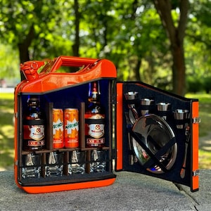Minibar Bidón de 20 L, Minibar de metal con interior de madera y set de picnic, Bar de combustible personalizado, Bar de bidón, Minibar personalizado
