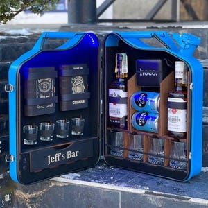 Bidón de 20 litros: un regalo de whisky atrevido para él, caja de bebidas artesanal, minibar con personalidad para el hogar, mueble bar personalizado para el novio.